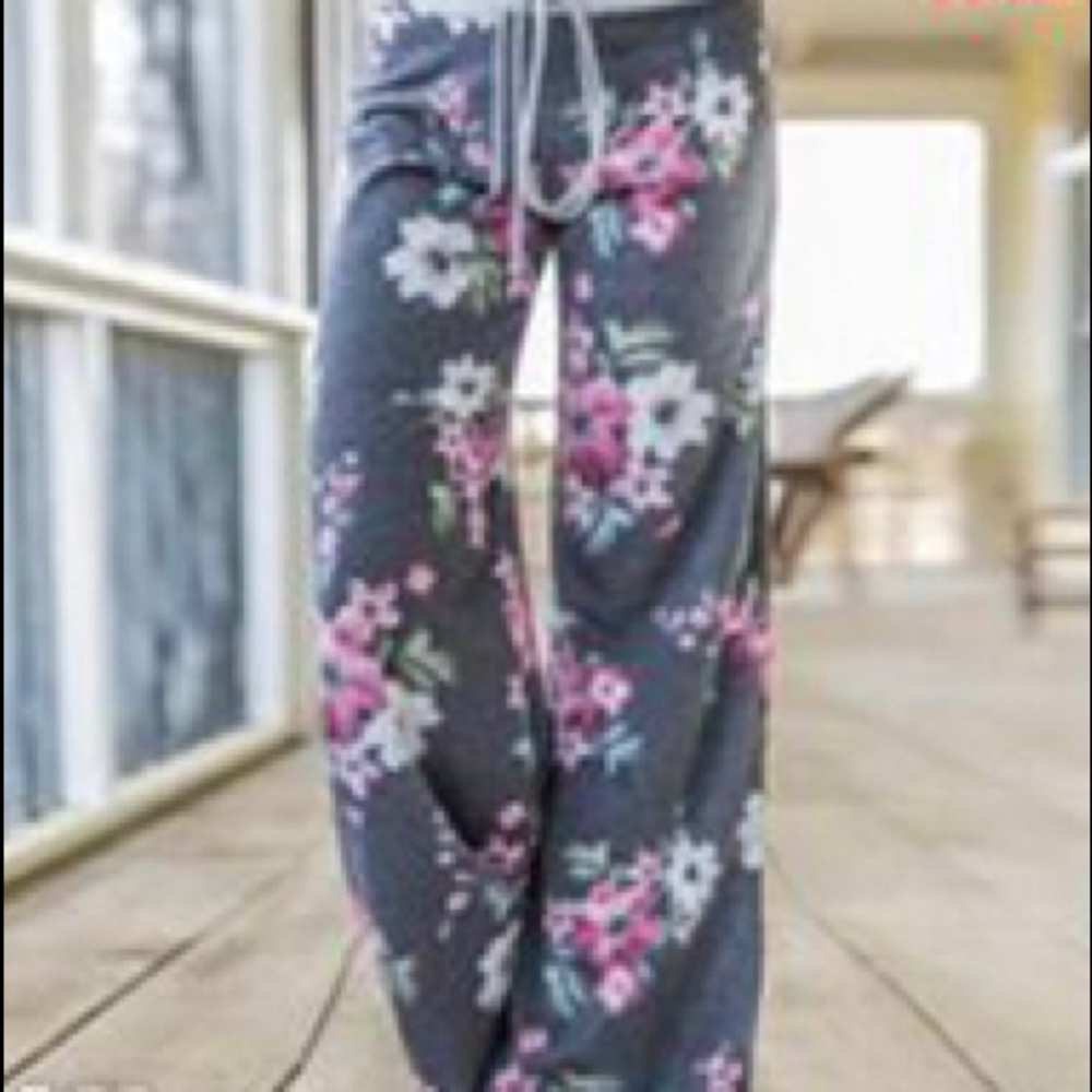 💕⭐️PAJAMA PARTY 🎉  DRAWSTRING WAIST PAJAMAS🎉
